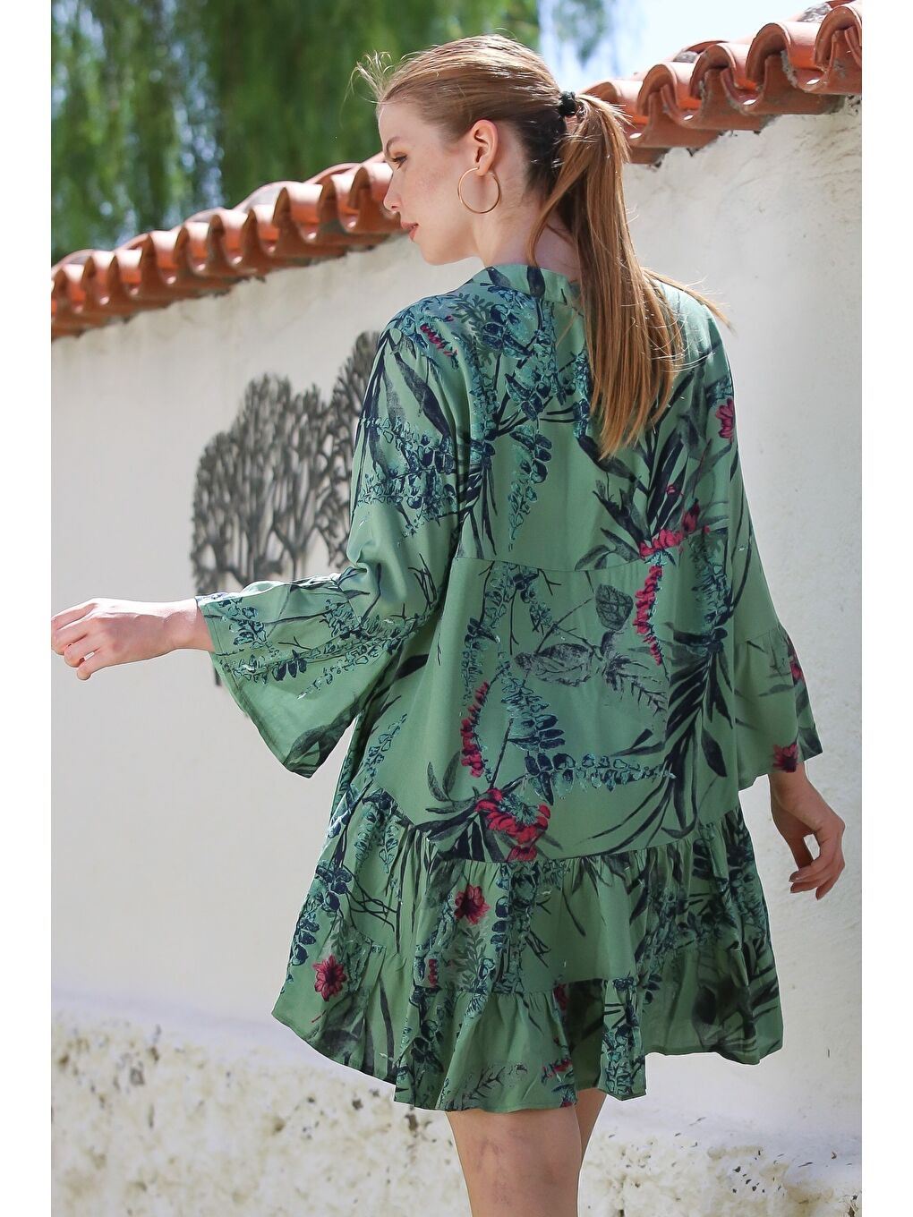 Yeşil Hakim Yaka Volanlı Kol Düğmeli Eteği Fırfırlı Allover Baskılı Casual Dokuma Elbise 90 64-1