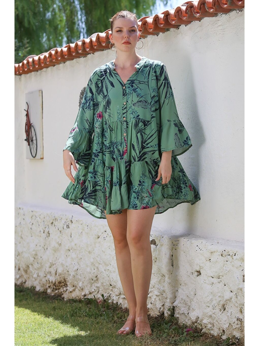 Yeşil Hakim Yaka Volanlı Kol Düğmeli Eteği Fırfırlı Allover Baskılı Casual Dokuma Elbise 90 64-2