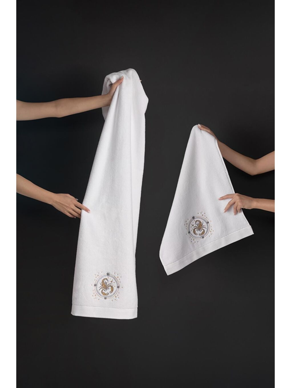 Beyaz %100 Microcotton Üst Kalite Havlu Seti Burç Nakışlı-3
