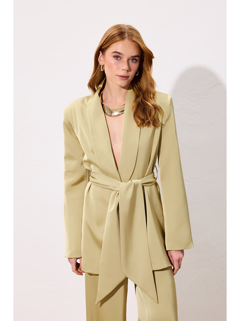 Yeşil Kuşaklı Saten Ceket - Olive