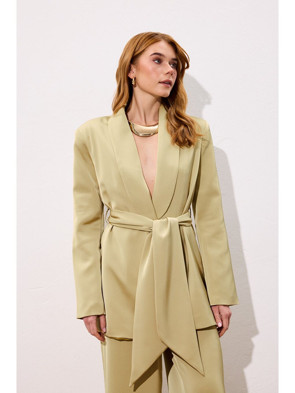 Yeşil Kuşaklı Saten Ceket - Olive-2