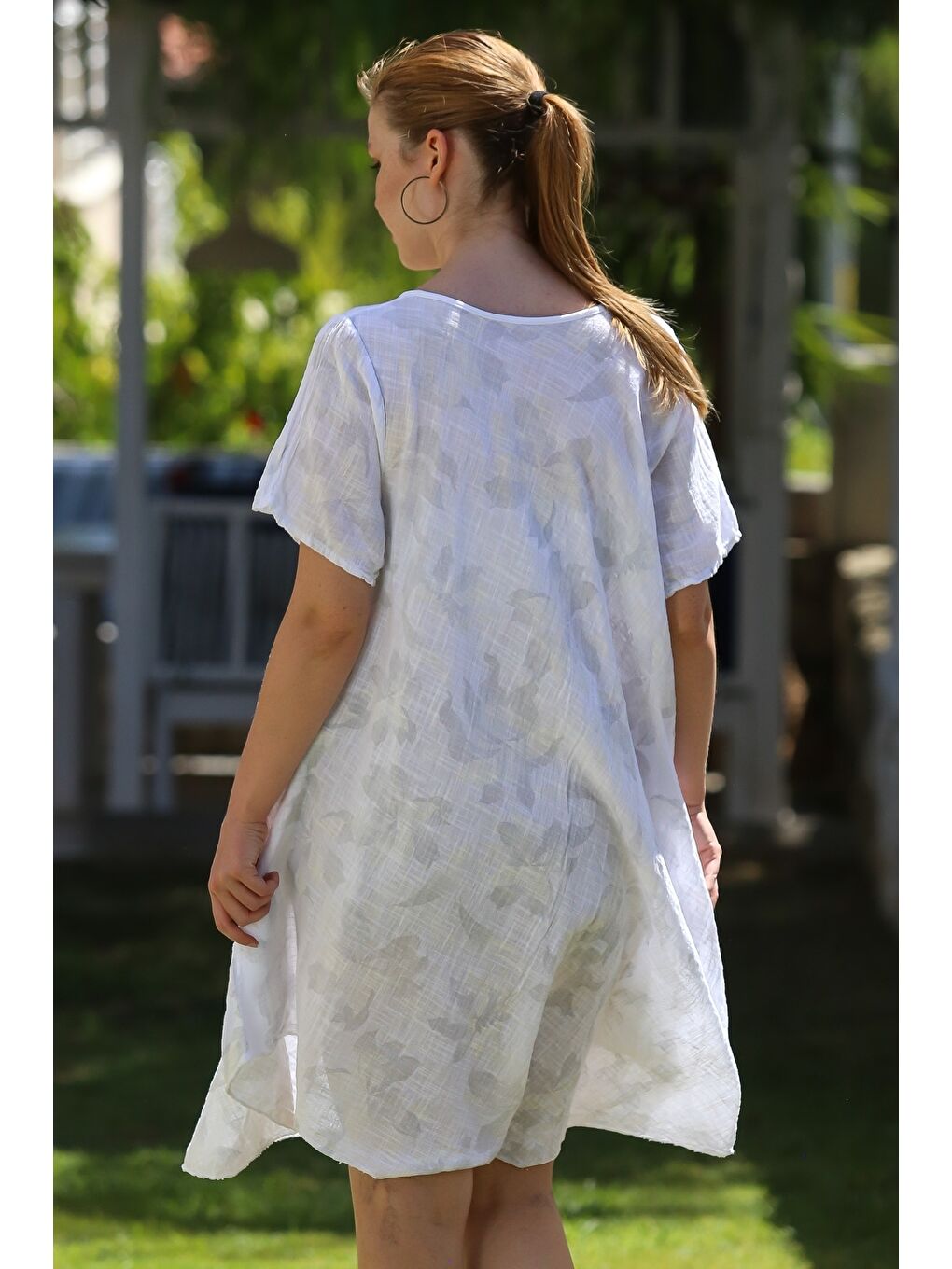 İtalyan Beyaz Havuz Yaka Kısa Kol Çiçekli Casual Oversize Dokuma Elbise 110 70-1