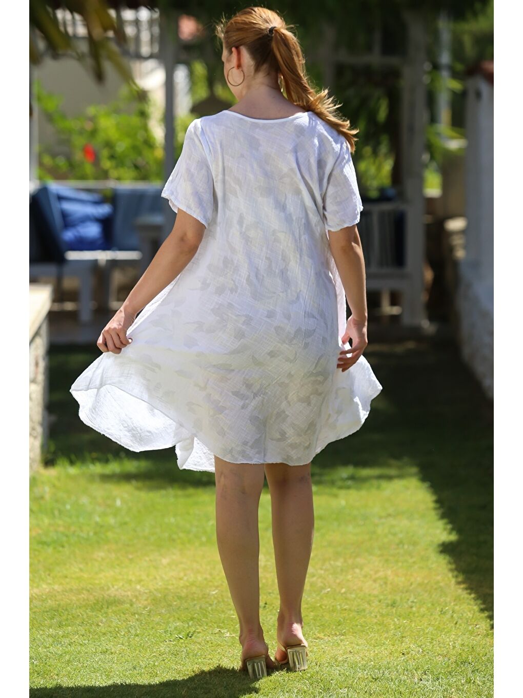 İtalyan Beyaz Havuz Yaka Kısa Kol Çiçekli Casual Oversize Dokuma Elbise 110 70-7