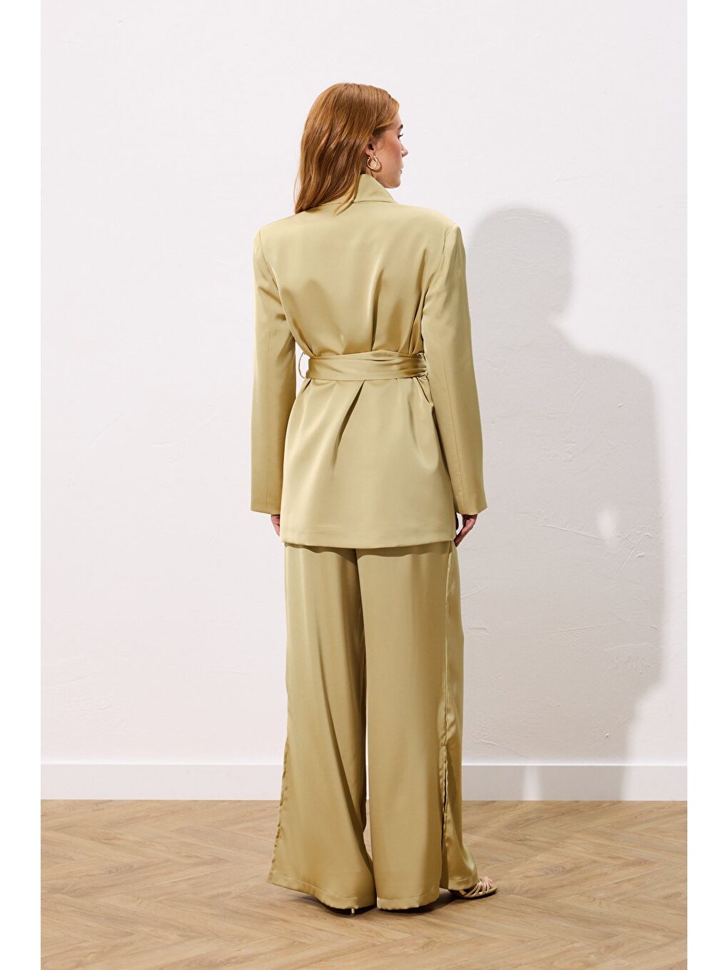 Yeşil Kuşaklı Saten Ceket - Olive-5