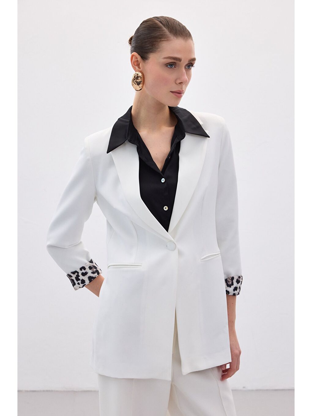 Lila Mono Yaka Klasik Ceket - Ekru-Siyah-2