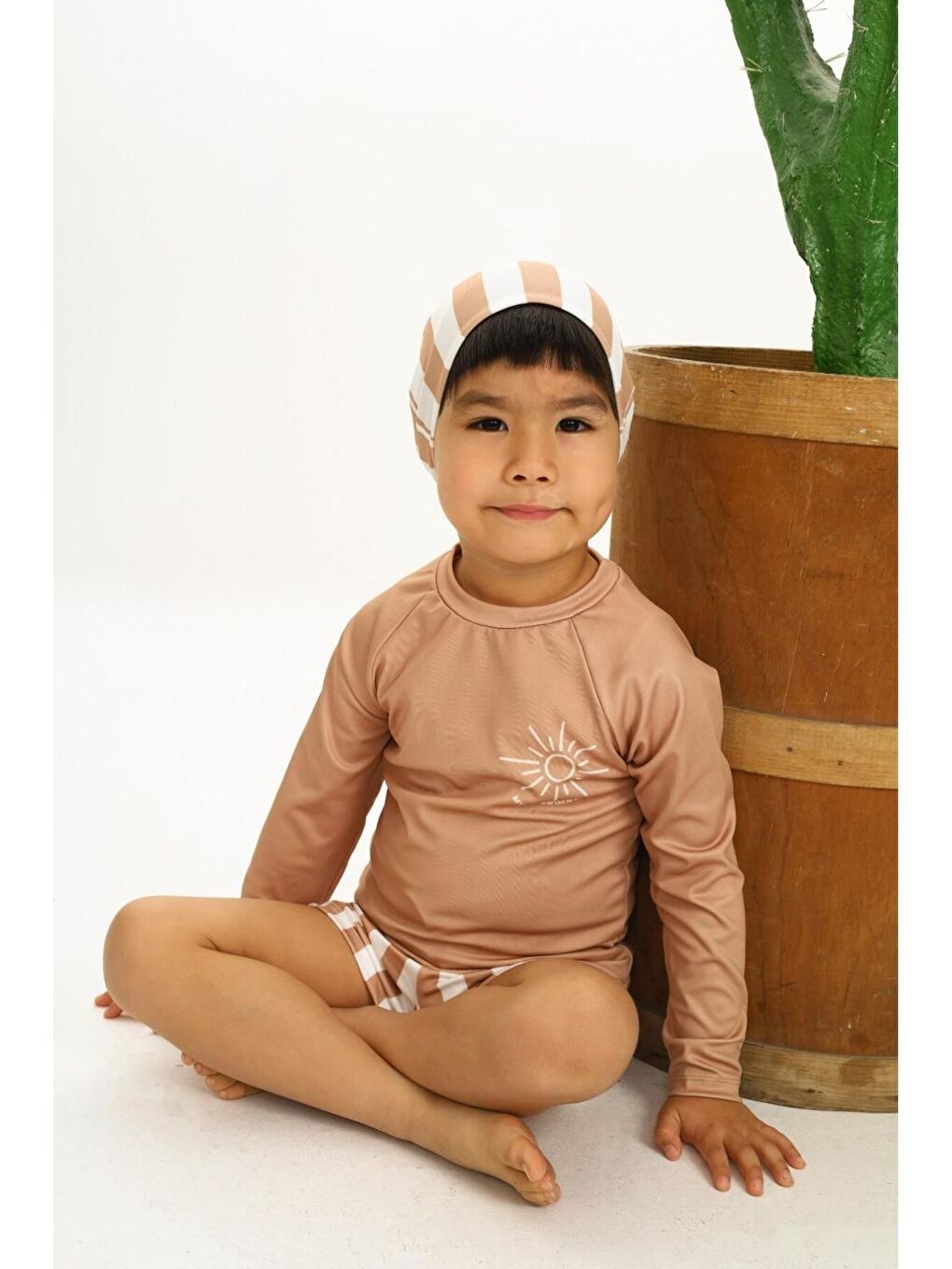 Beyaz Boneli Bağcıklı Uzun Kol Güneş Korumalı Erkek Çocuk Mayo-1