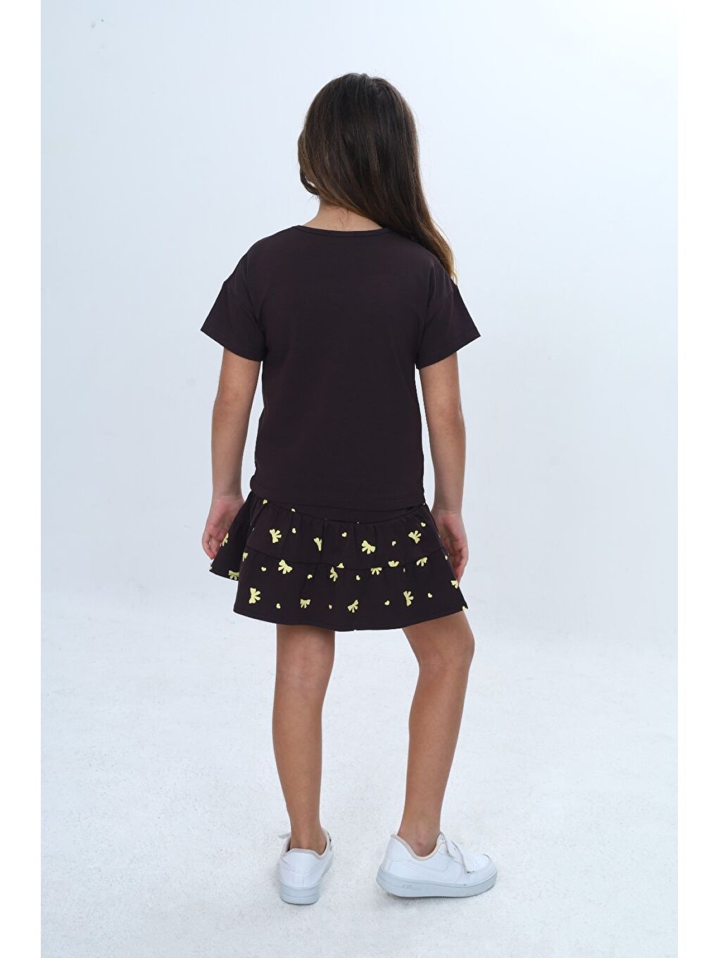 Kahverengi Kız Çocuk 2'li Takım Bisiklet Yaka Kısa Kollu Baskılı Tişört - Beli Lastikli Baskılı Şort Etek 24-5