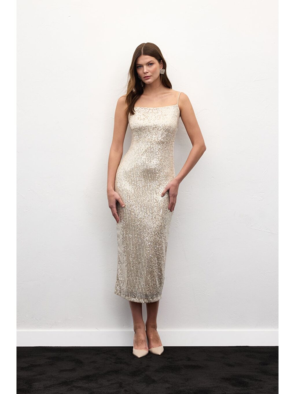 Askılı Uzun Payet Elbise - Bej