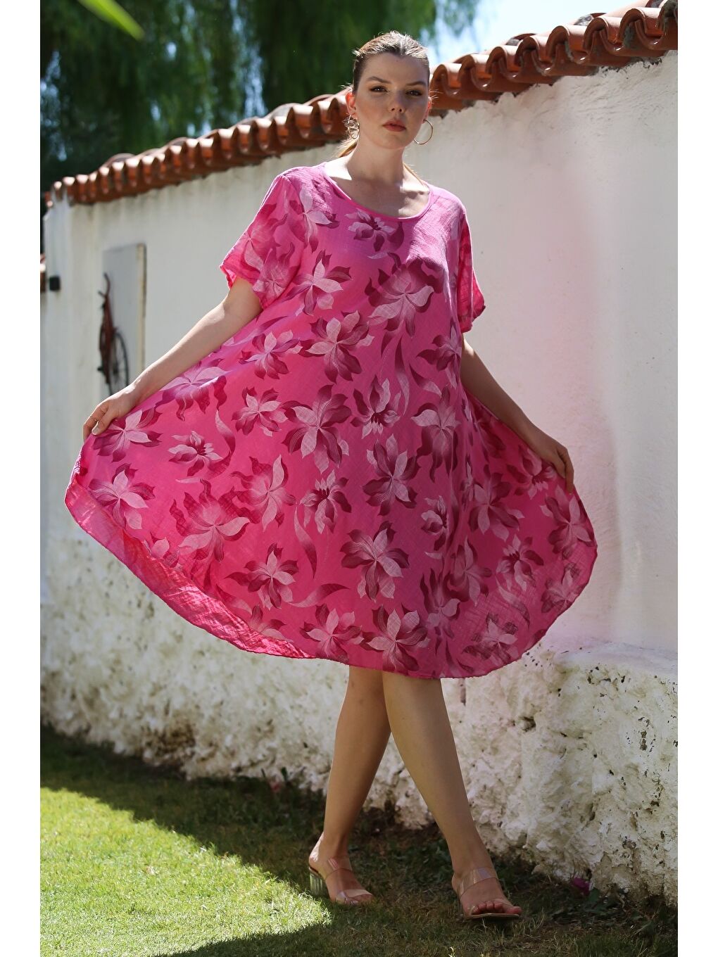 İtalyan Pastel Pembe Havuz Yaka Kısa Kol Çiçekli Casual Oversize Dokuma Elbise 110 70-5