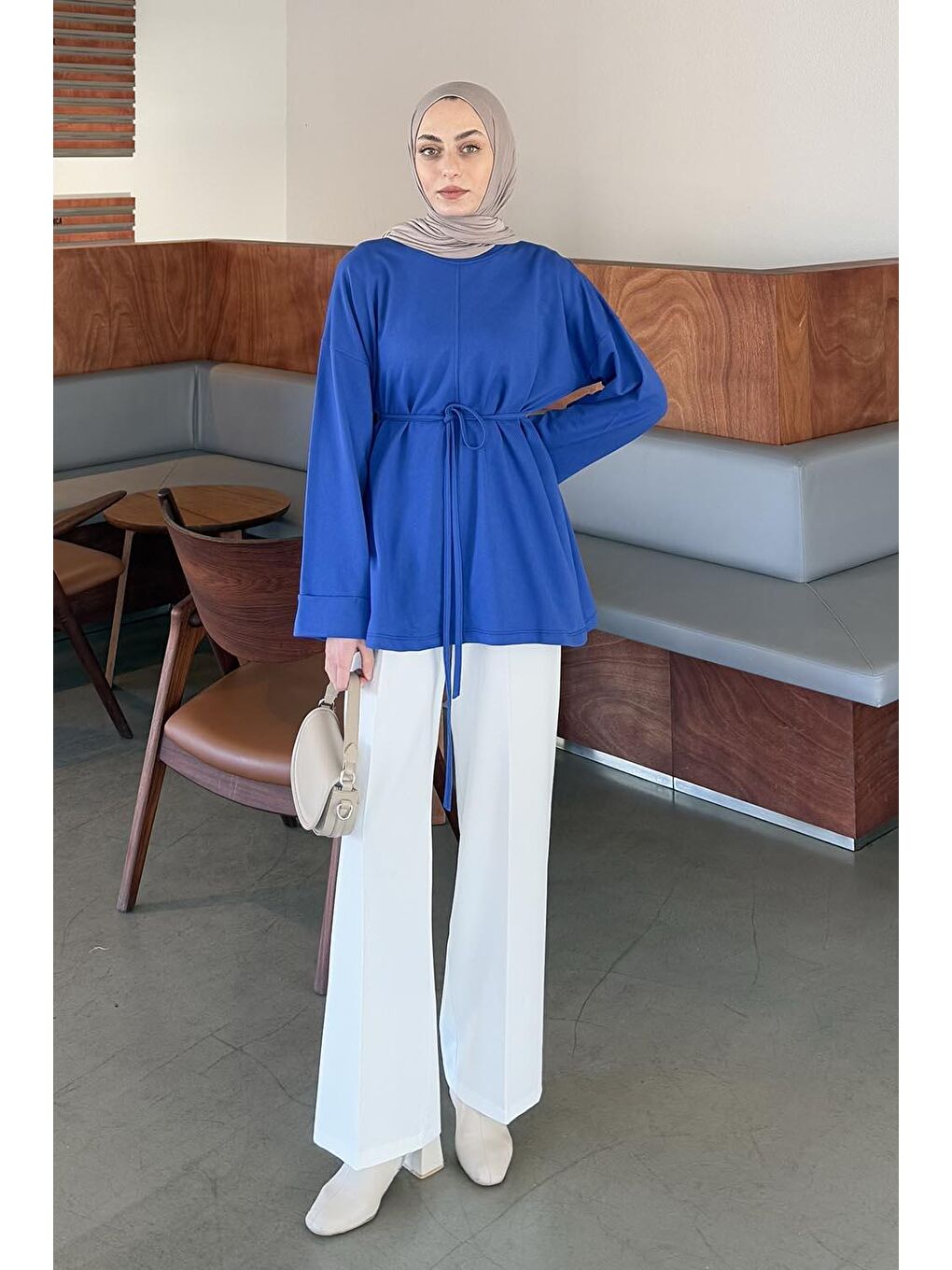 Yırtmaç Detaylı Sweat Saks Mavisi