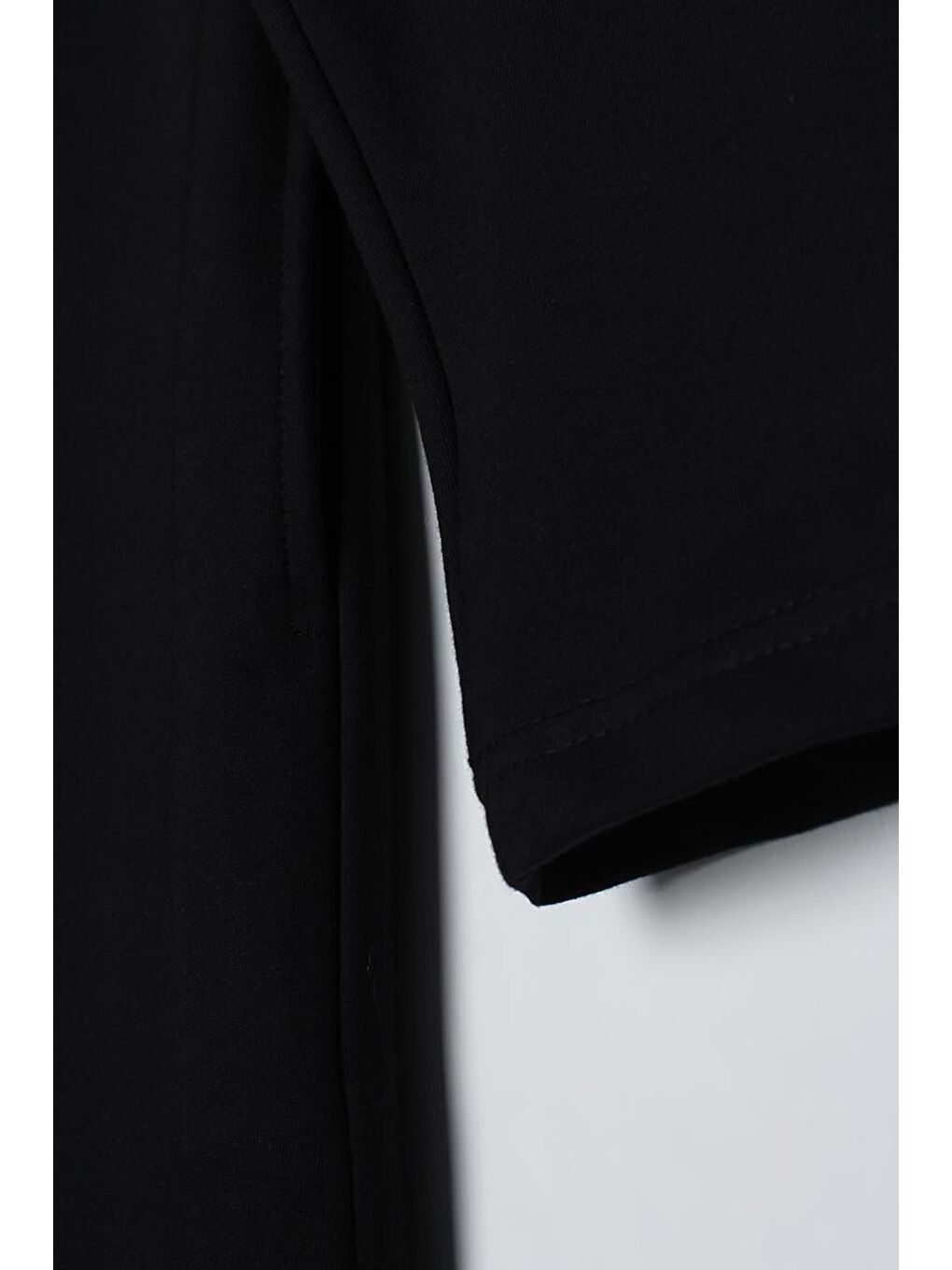 Siyah Aplike Nakışlı Çift Kordonlu Kapüşonlu Hırka-4