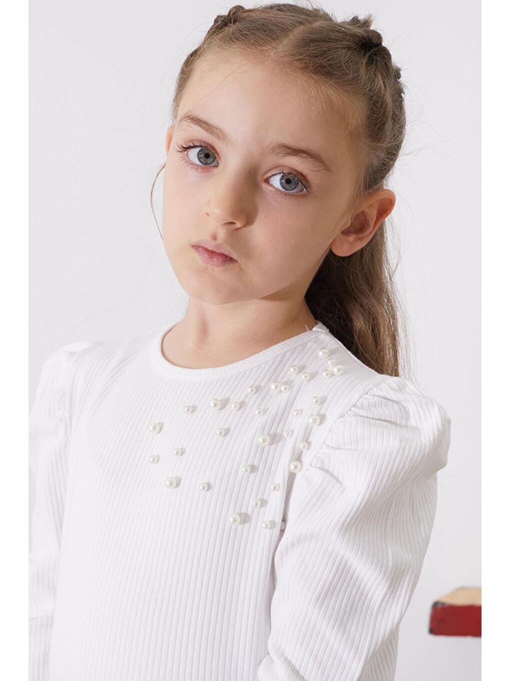 Beyaz Omzu İnci Detaylı Kız Çocuk Sweatshirt 18882-1