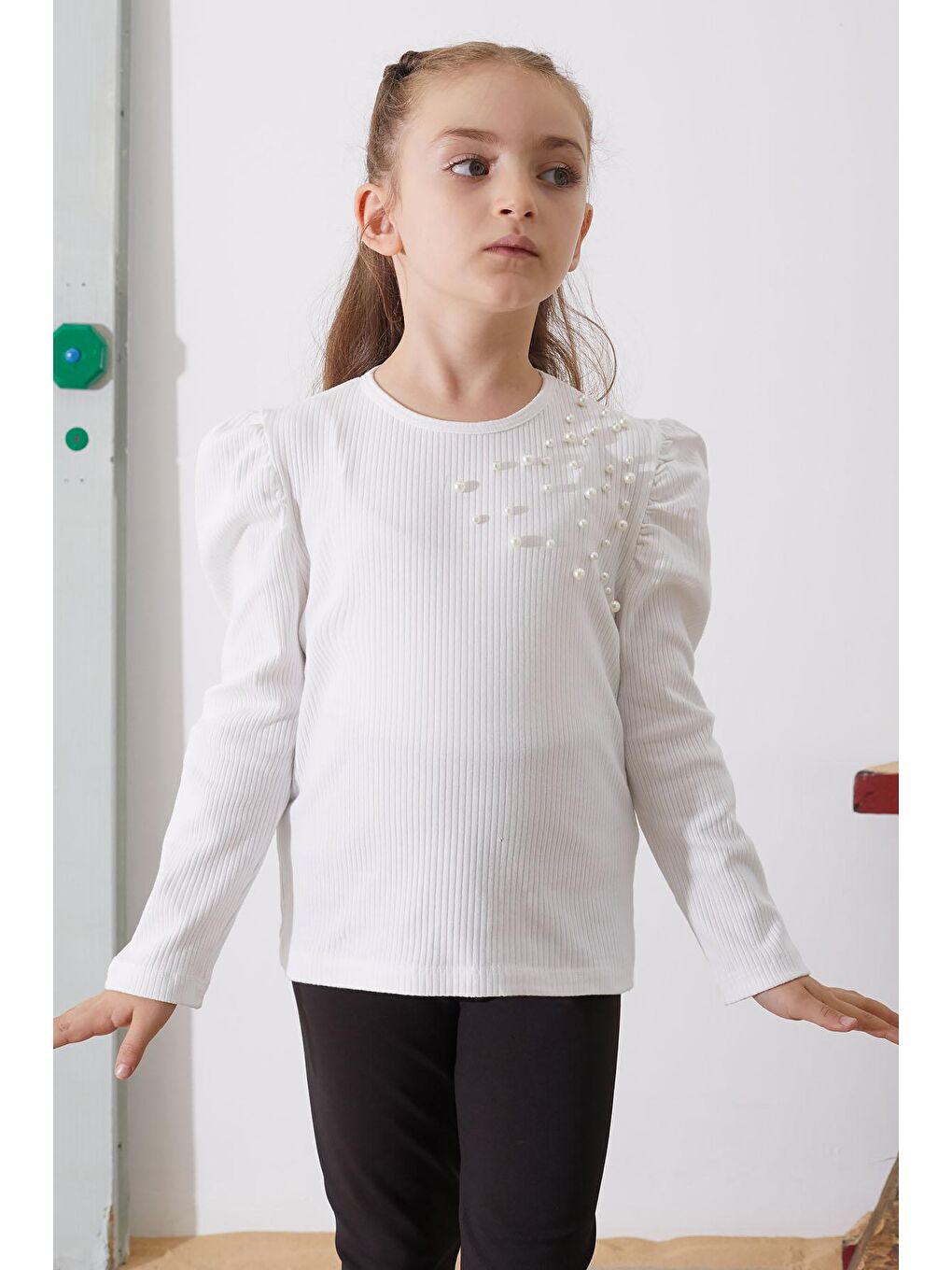 Beyaz Omzu İnci Detaylı Kız Çocuk Sweatshirt 18882-2