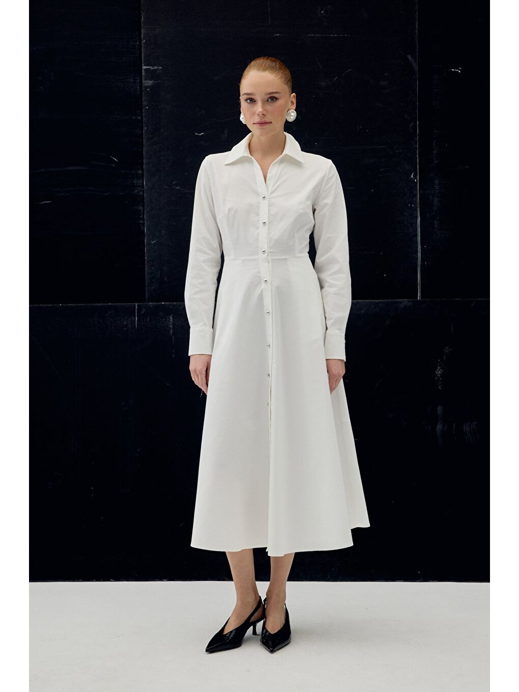 Uzun Düğme Detaylı Elbise - Ekru-1