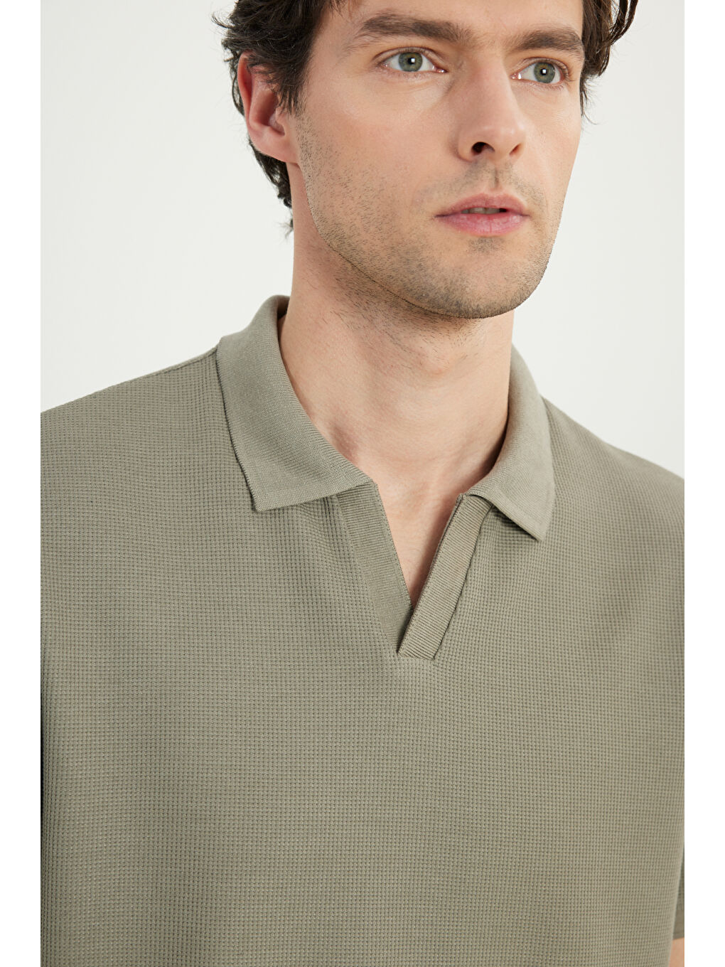 Erkek Haki Slim Fit Dar Kesim Polo Yaka Jakarlı Esnek Tişört-3