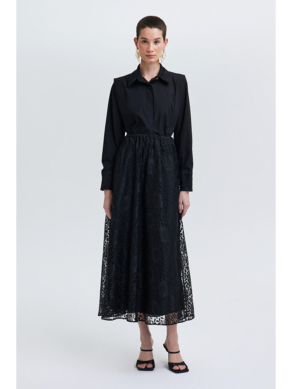 Siyah Beli Lastikli Dantel Etek