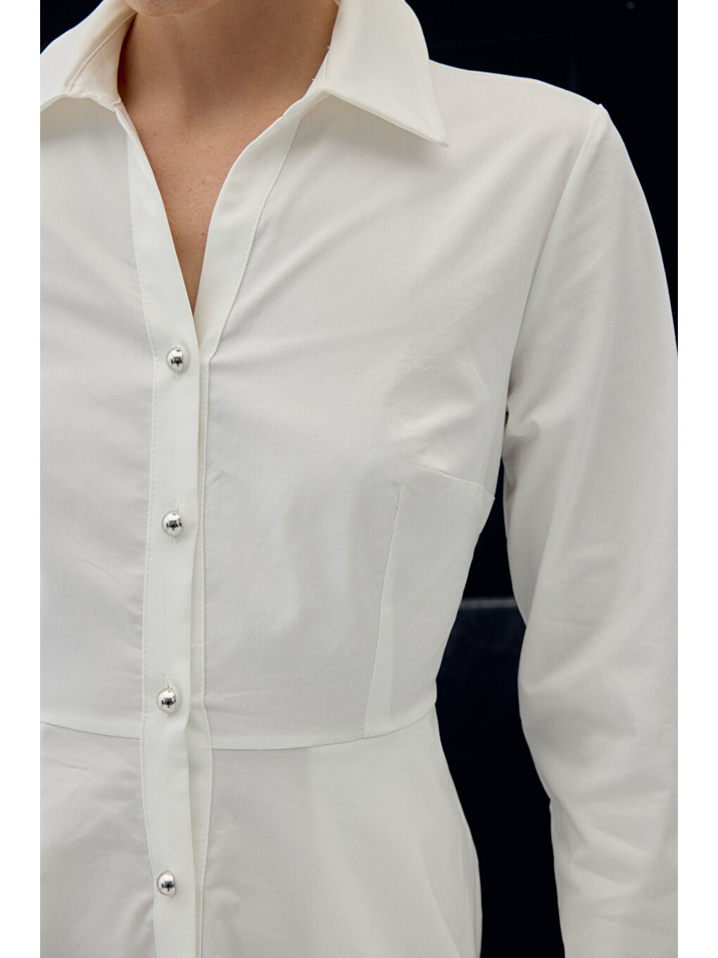 Uzun Düğme Detaylı Elbise - Ekru-6