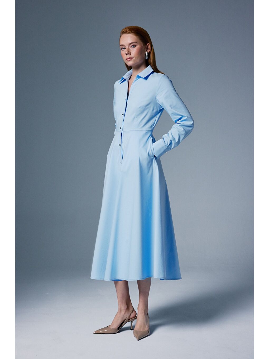 Uzun Düğme Detaylı Elbise - Mavi-4