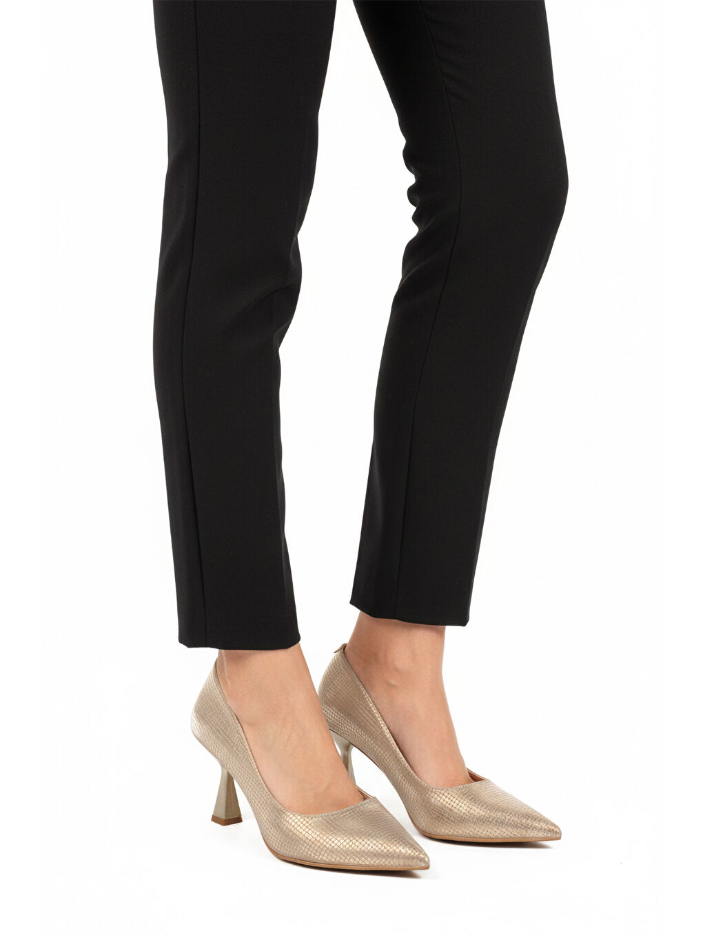 Sarı Altın İnce Topuklu Kadın Abiye Ayakkabı 665140 Z