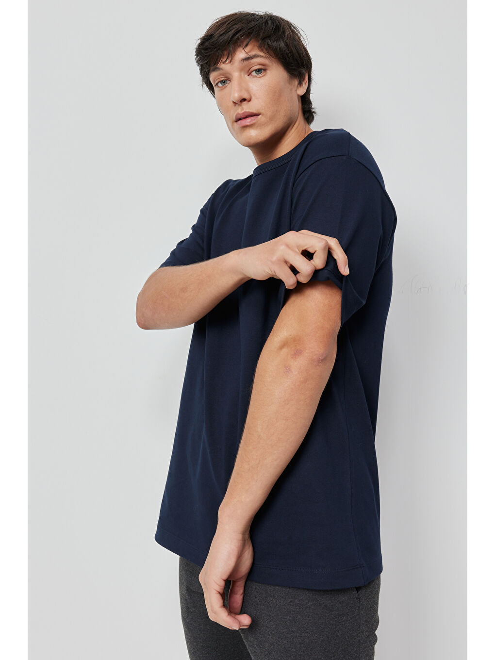 Erkek Lacivert Oversize Bol Kesim Bisiklet Yaka %100 Pamuk Kısa Kollu Tişört-4