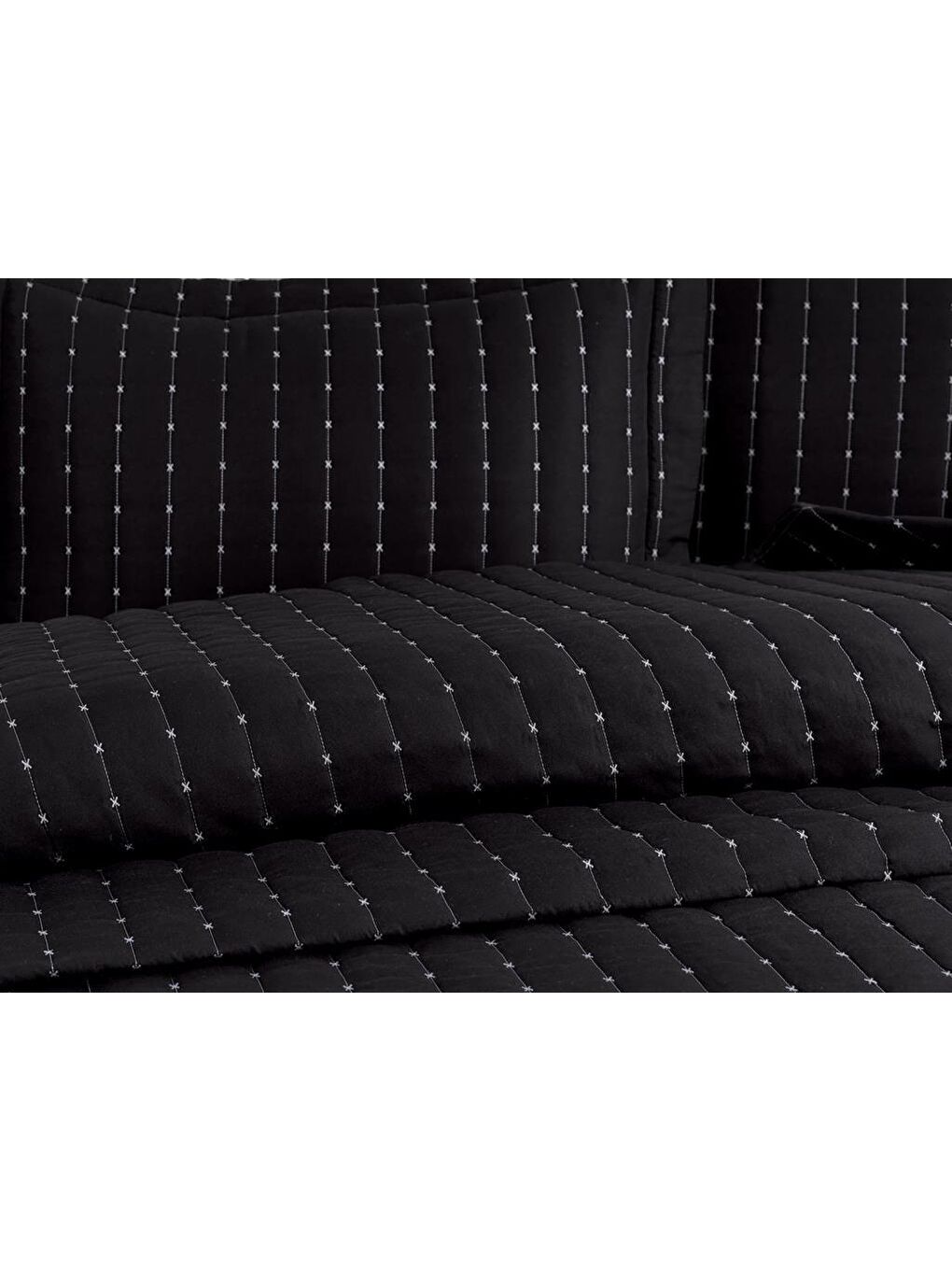 Dublin Çift Kişilik Kapitoneli Yatak Örtüsü Siyah-1