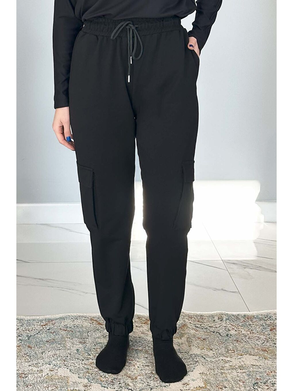 Kadın Bel ve Paça Lastikli Kargo Cepli Eşofman Altı 7057 Siyah-2