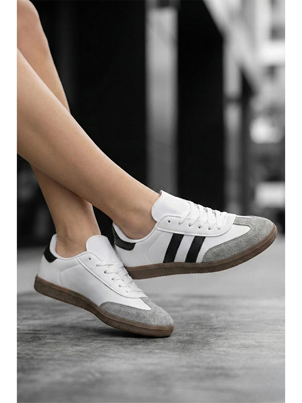 Beyaz Sany Retro Hafif Rahat Taban Bağcıklı Kadın Sneaker