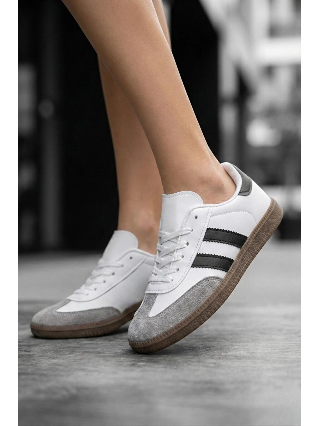 Beyaz Sany Retro Hafif Rahat Taban Bağcıklı Kadın Sneaker-1