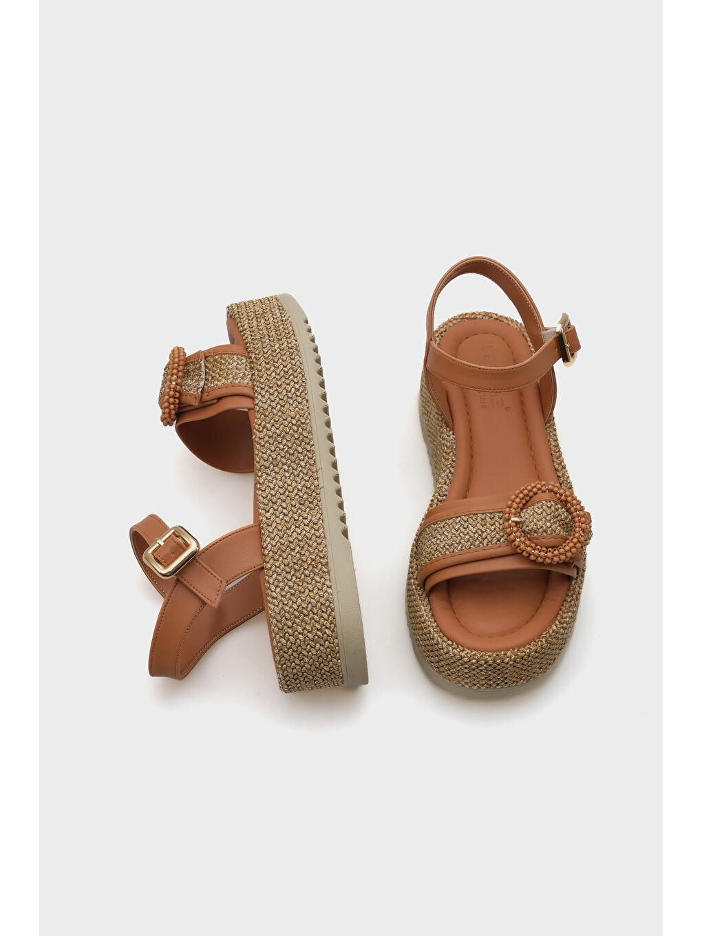 Kahverengi Vanda Ahşap Tek Tokalı Leoparlı Hasırlı Dolgu Topuklu Kadın Sandalet-5