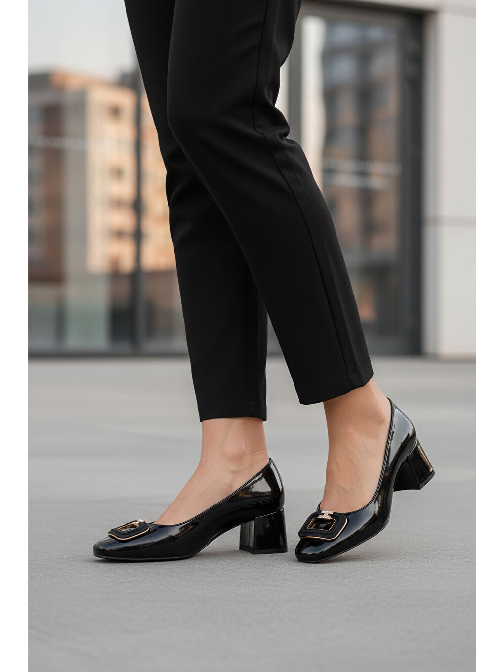 Siyah Rugan Kalın Topuklu Kadın Abiye Ayakkabı 695040 Z-2