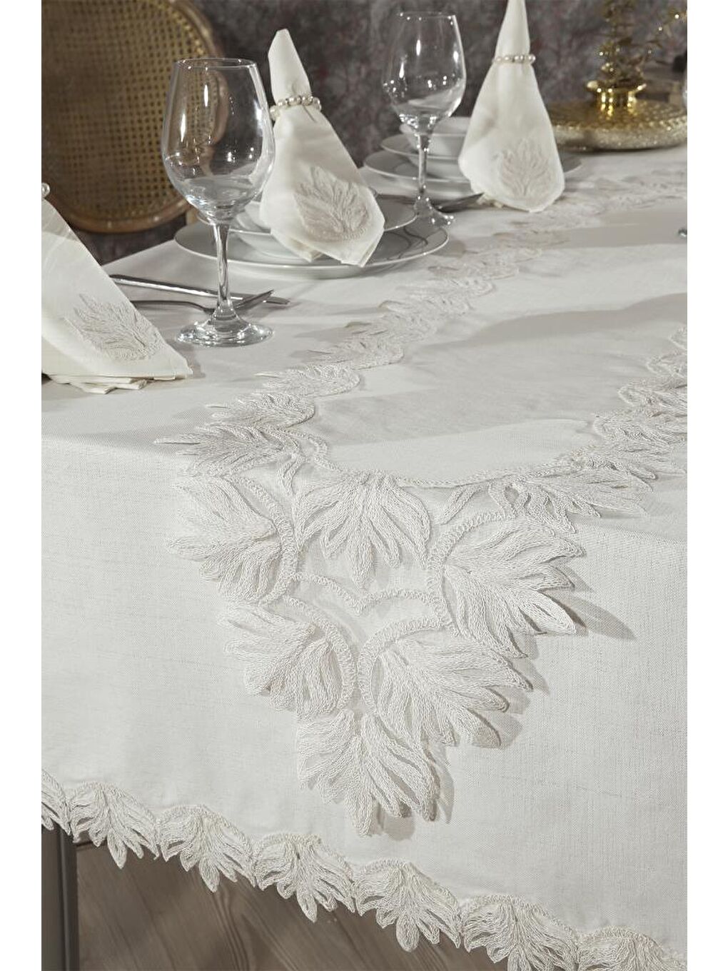 Ekru Elfida Masa Örtüsü 26 Parça Krem-3