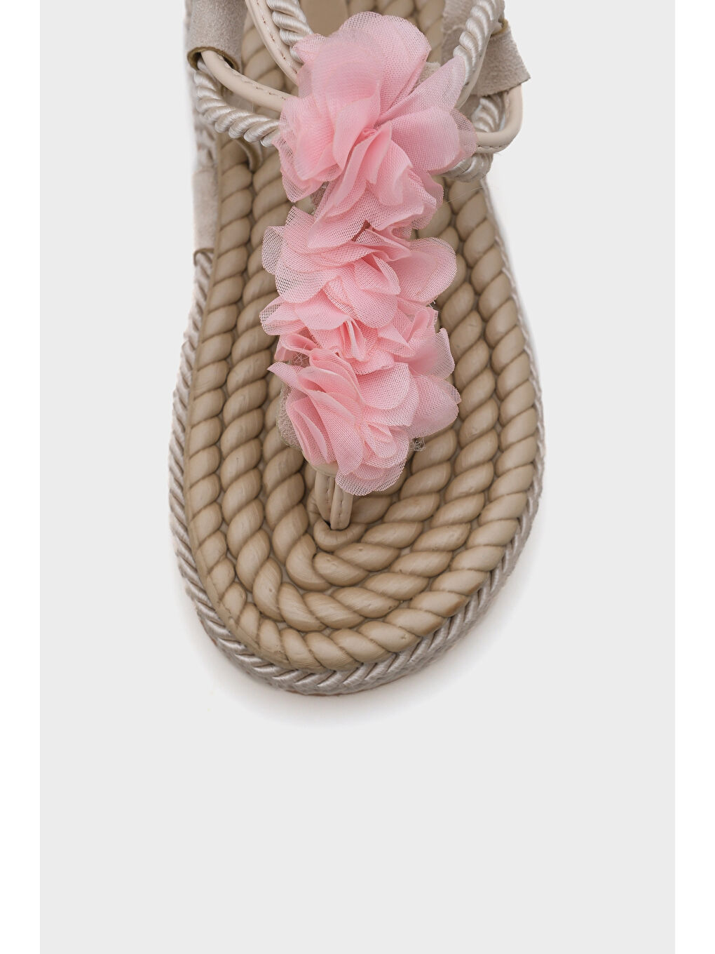 Bej Cornelia Hasır Parmak Arası Çiçekli Kadın Sandalet-2