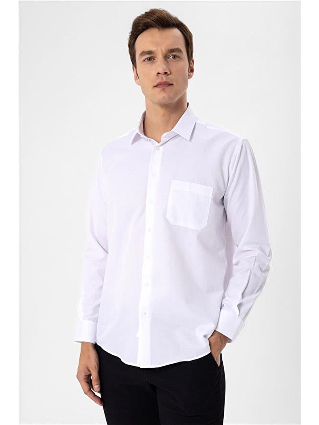 Beyaz Regular Armürlü Klasik Yaka Gömlek-4