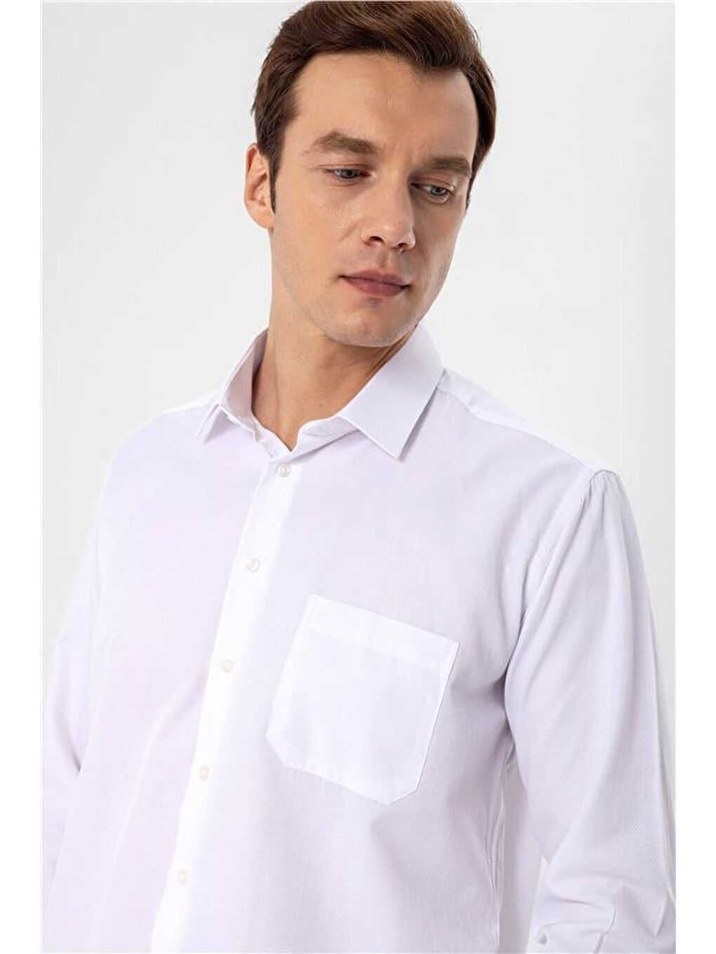 Beyaz Regular Armürlü Klasik Yaka Gömlek-5