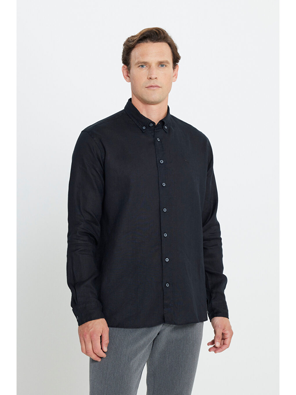 Erkek Siyah Comfort Fit Rahat Kesim %100 Keten Düğmeli Yaka Gömlek-2