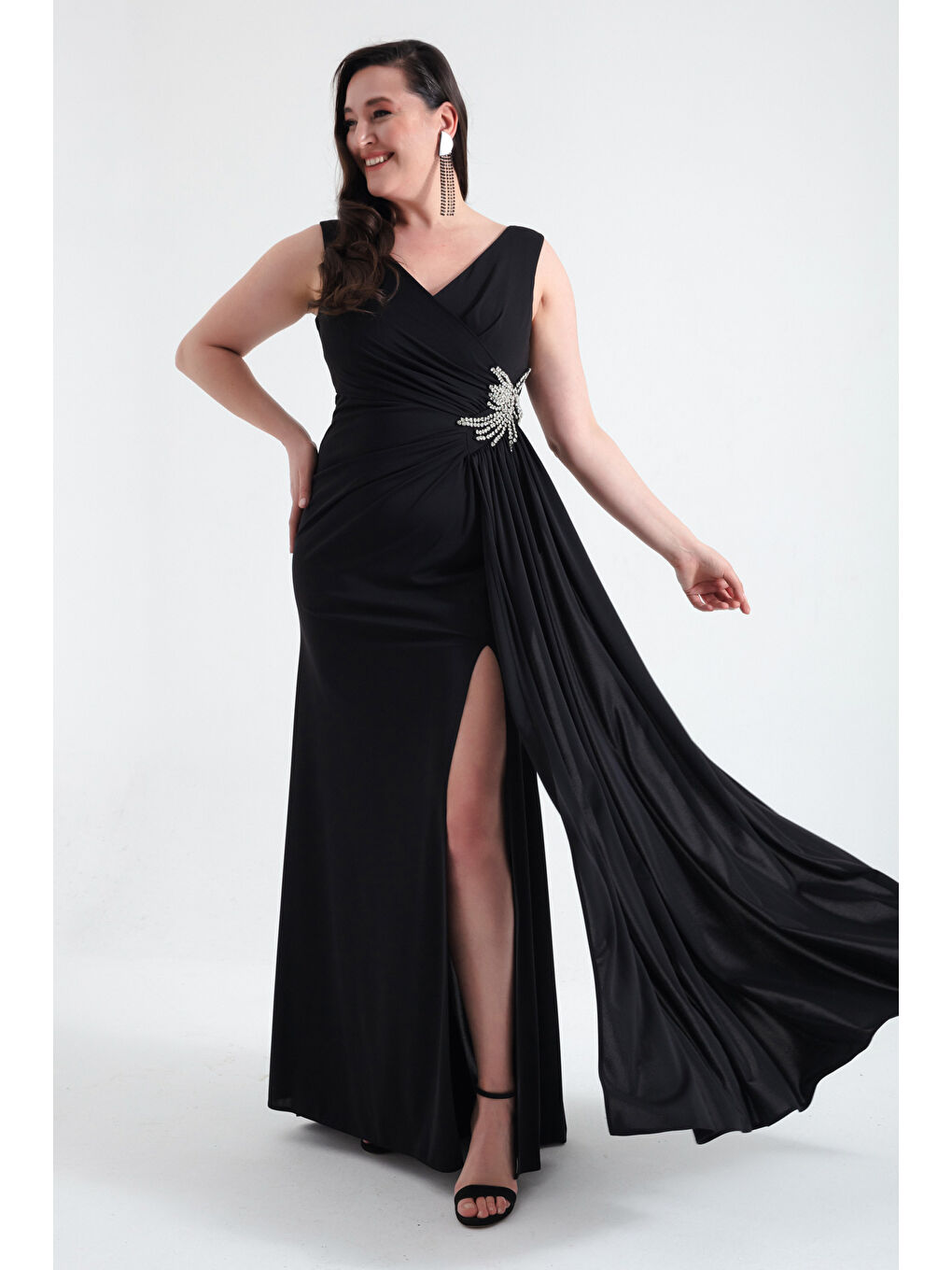 Kadın Siyah Kruvaze Yaka Taşlı Büyük Beden Abiye