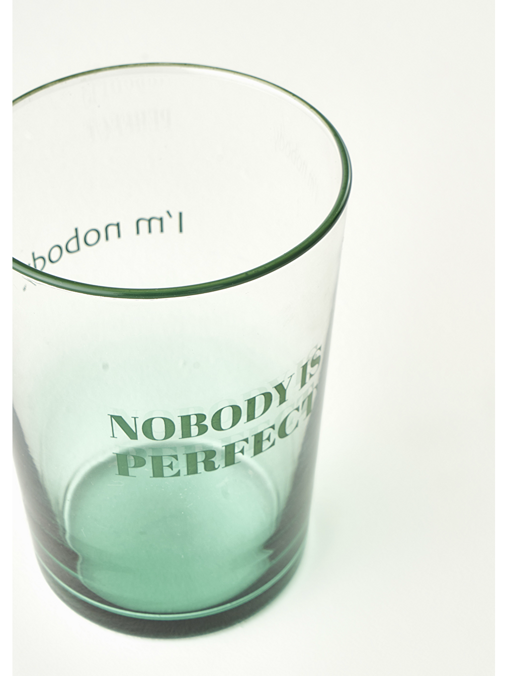 Nobody Is Perfect Meşrubat Bardağı Yeşil (510 cc)-1