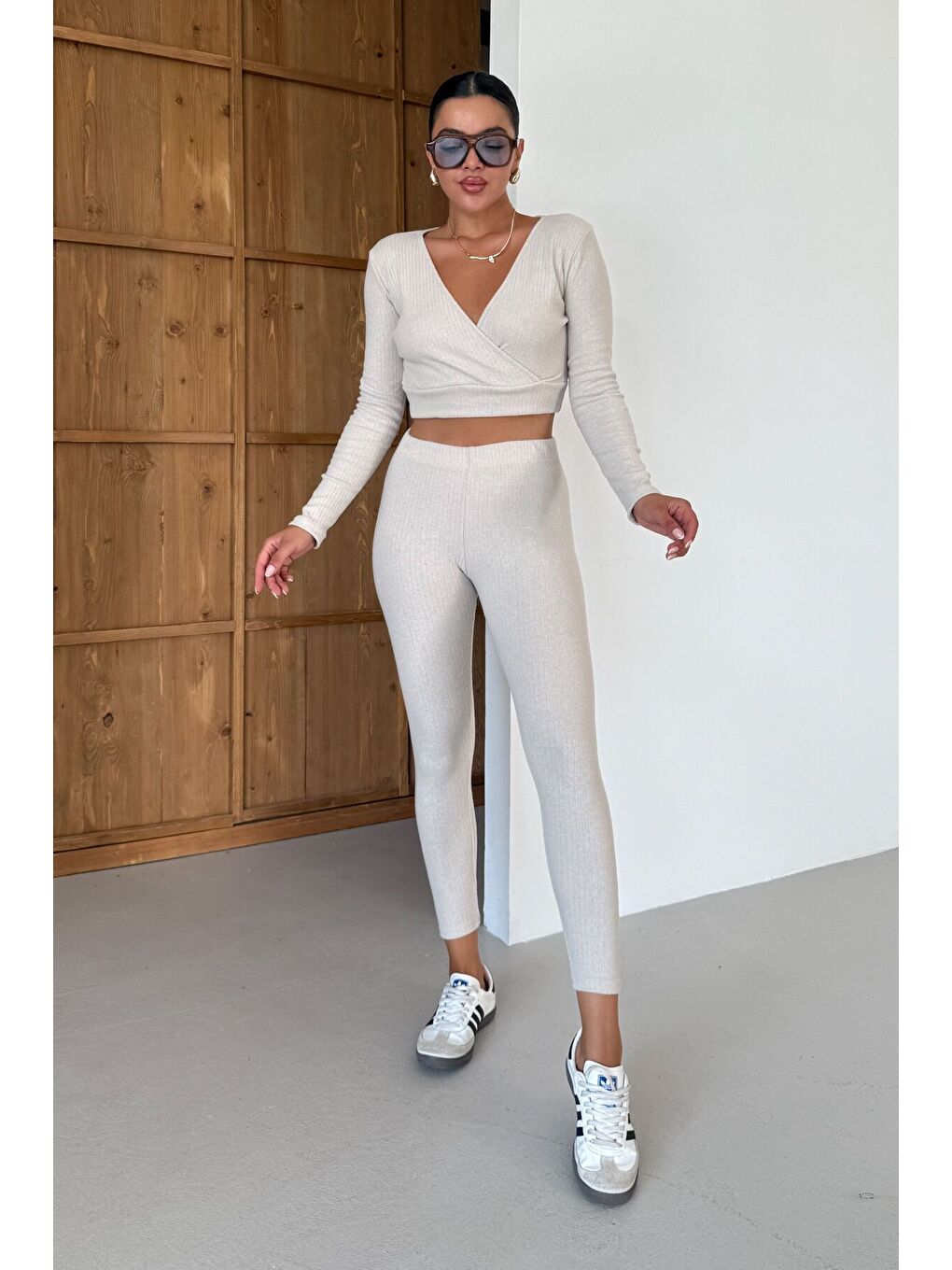 Kadın Bej Fitilli Kruvaze Yaka Crop Taytlı Takım-1