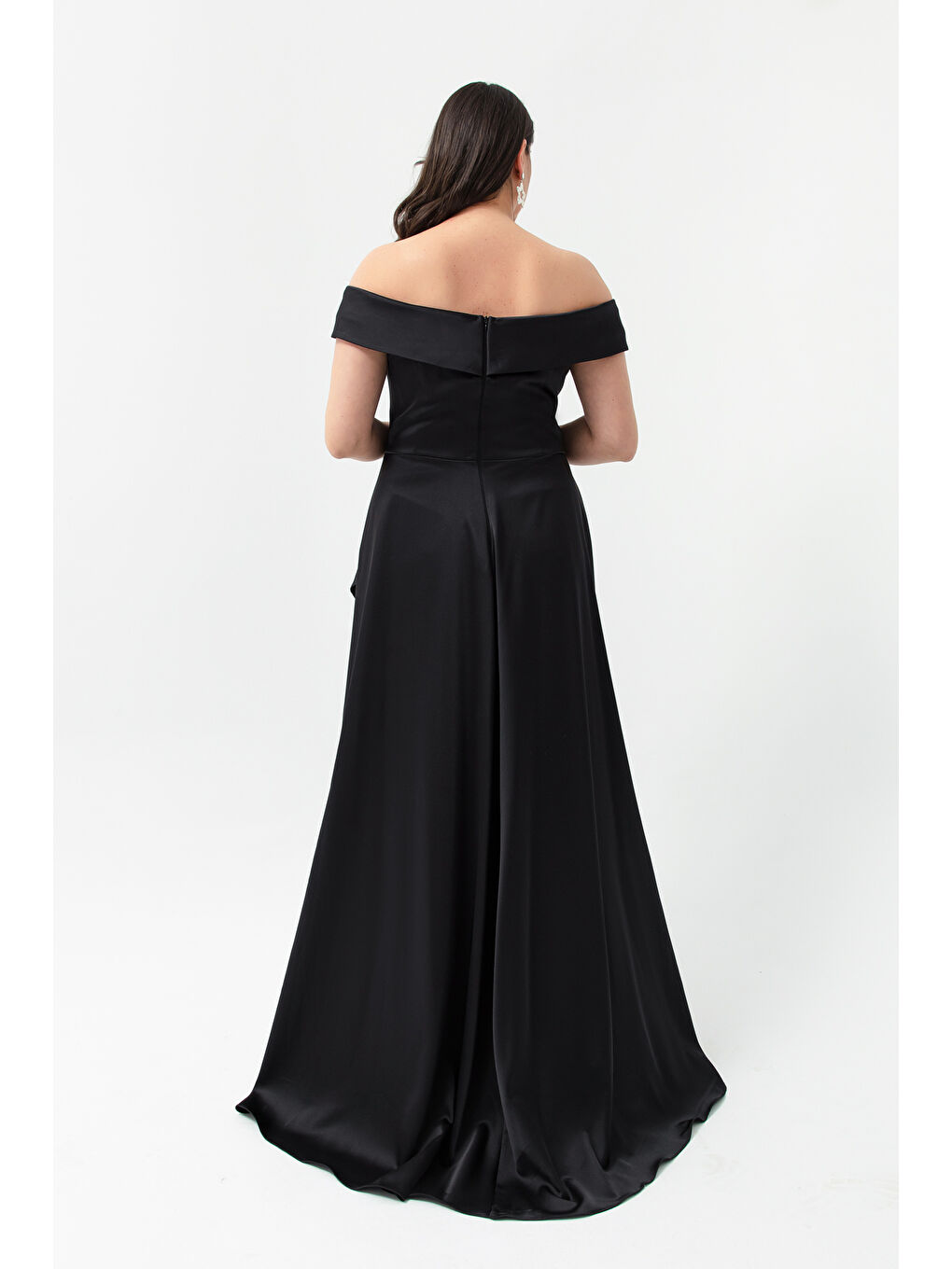 Kadın Siyah Kayık Yaka Büyük Beden Saten Abiye & Mezuniyet Elbisesi-4