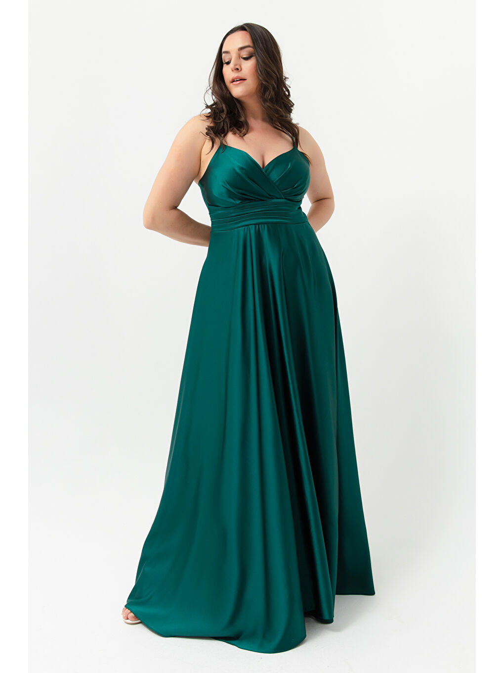 Kadın Zümrüt Yeşili İp Askılı Büyük Beden Saten Uzun Abiye & Mezuniyet Elbisesi-2