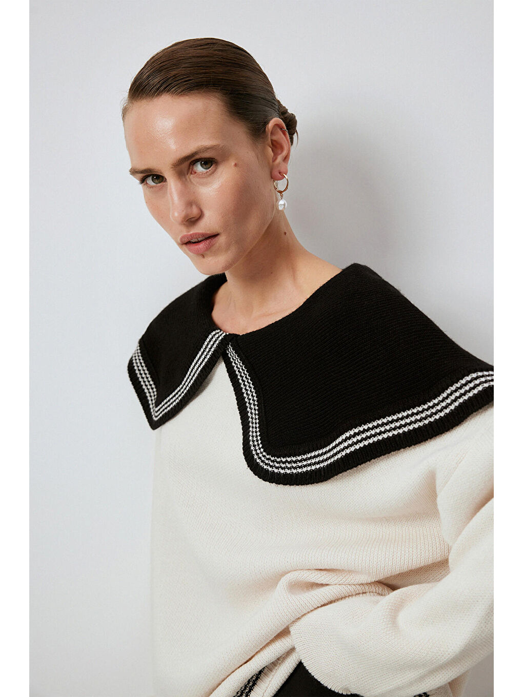 Bej Geniş Yaka Triko Kazak-4