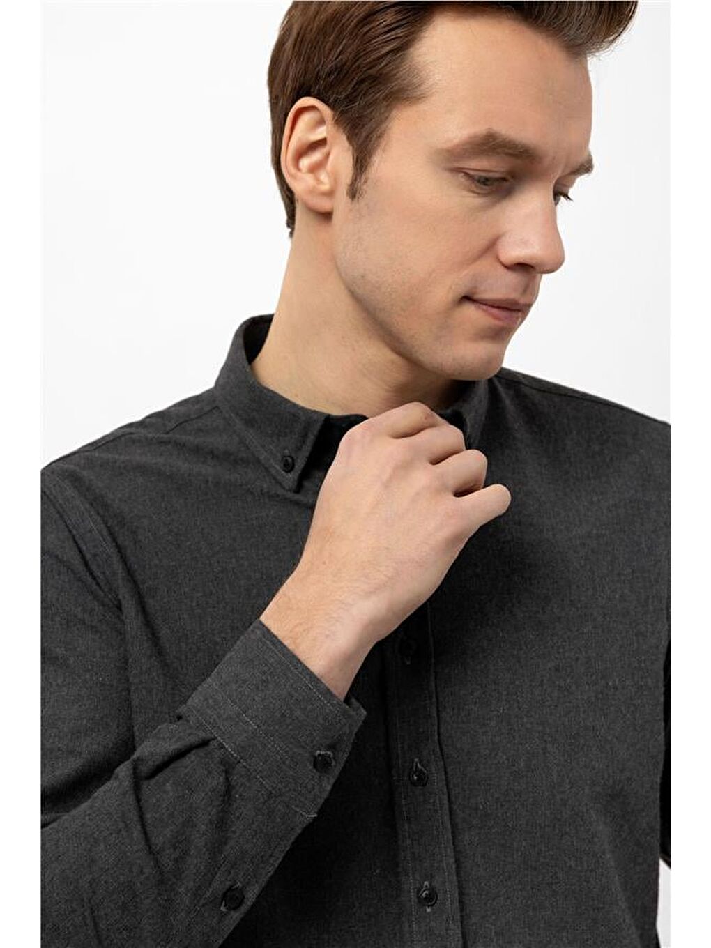Siyah Slim Düz Düğmeli Yaka Gömlek-1