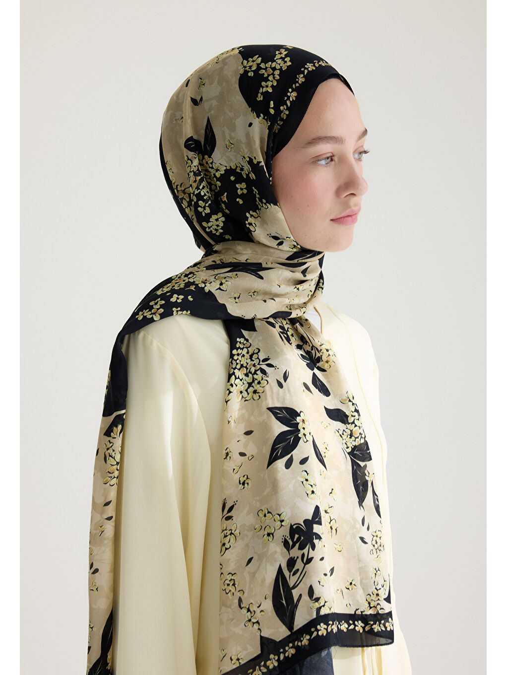 Tıny Plumerıa Floş Viskon Şal Siyah-2