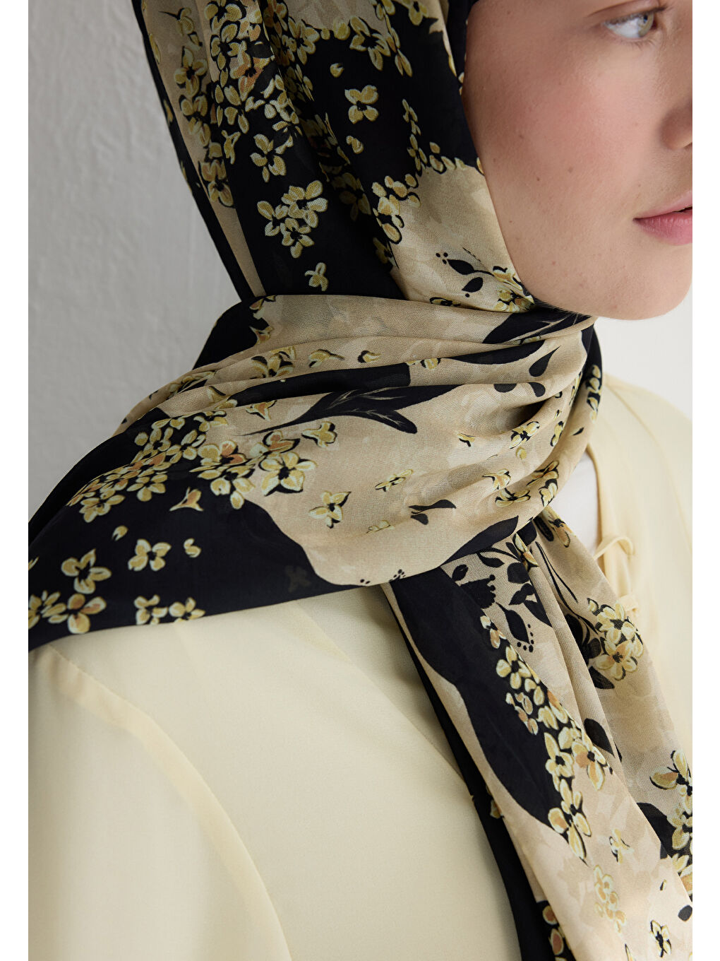 Tıny Plumerıa Floş Viskon Şal Siyah-3