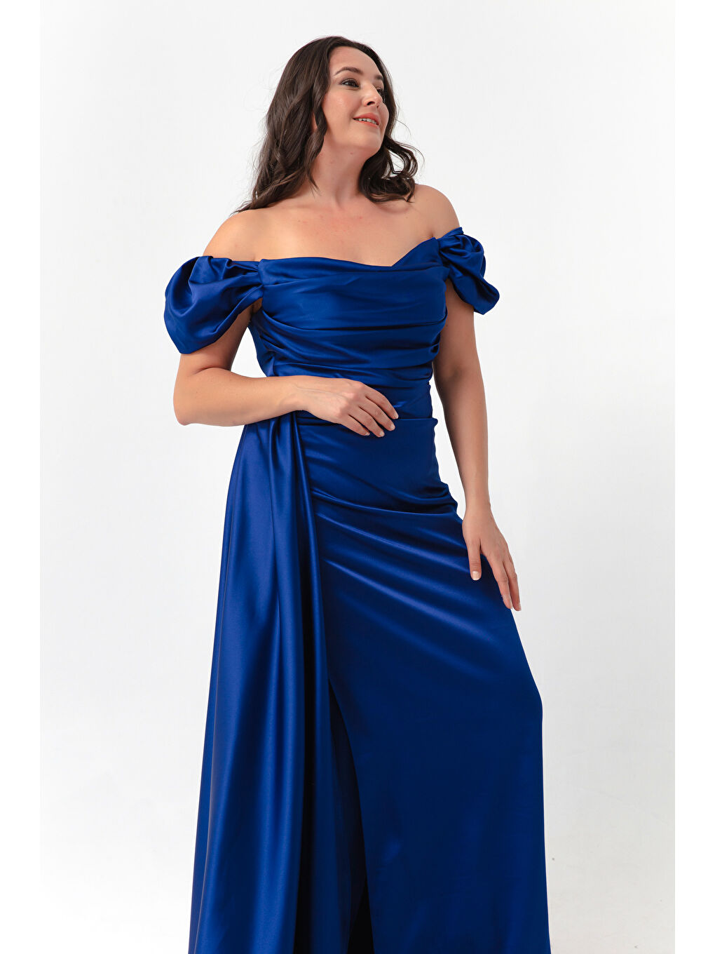 Mavi Kadın Saks Kayık Yaka Kuyruklu Uzun Saten Abiye & Mezuniyet Elbisesi-2