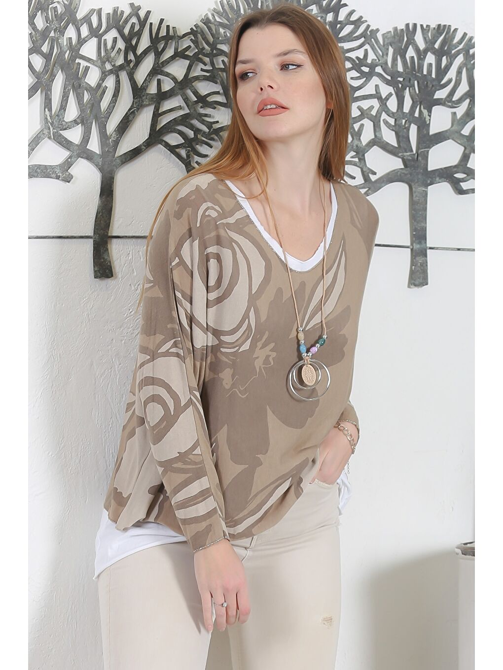 Kahverengi İtalyan Üçlü Set Açık Kahve Yarasa Kol Yaka Ve Etek Ucu Lurex İpli Kolyeli Ve İçi Basic Triko Bluz-3