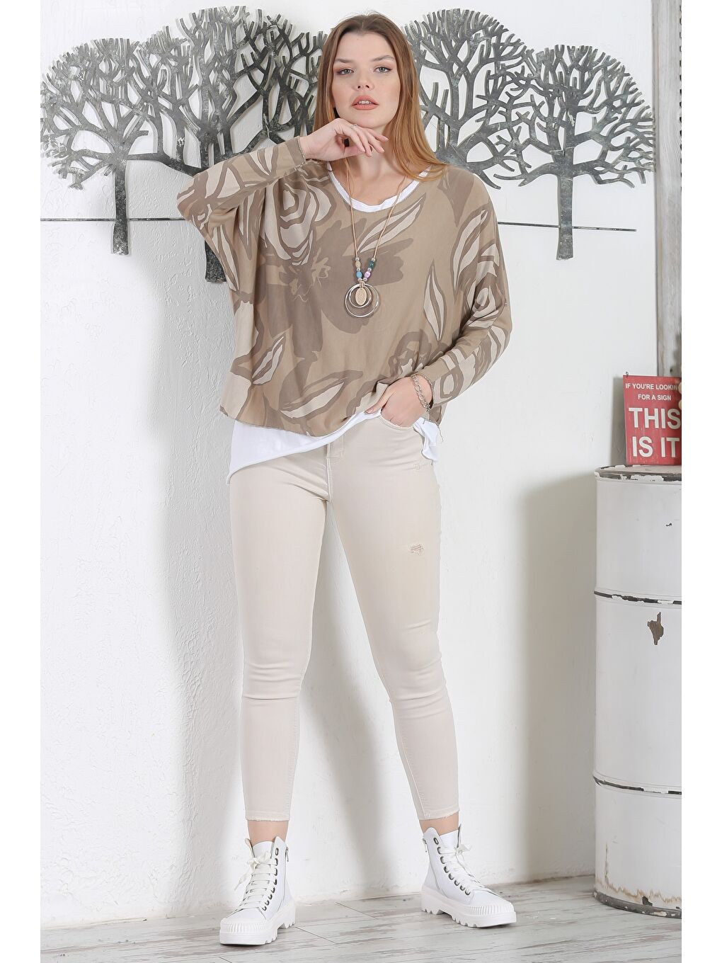 Kahverengi İtalyan Üçlü Set Açık Kahve Yarasa Kol Yaka Ve Etek Ucu Lurex İpli Kolyeli Ve İçi Basic Triko Bluz-4