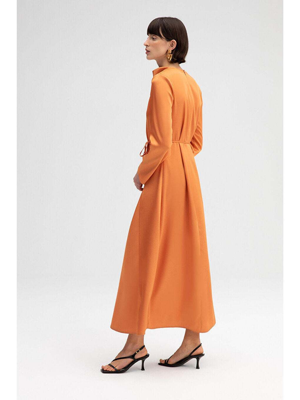 Gri Kemerli Saten Elbise-2