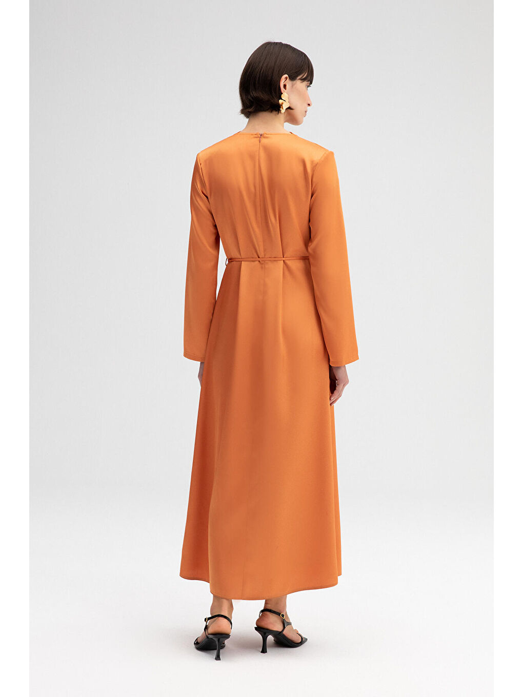 Gri Kemerli Saten Elbise-3