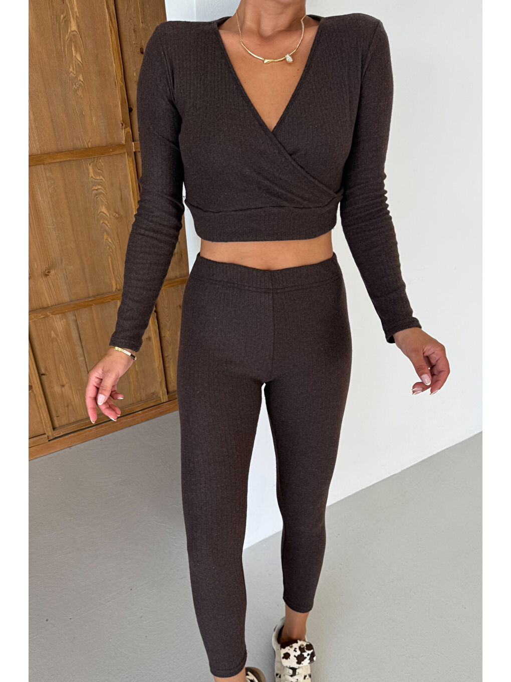 Kadın Kahverengi Fitilli Kruvaze Yaka Crop Taytlı Takım-6